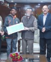 श्रम राज्यमंत्री ने किया सम्मानित