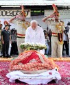सुषमा स्वराज को अश्रुपूर्ण अंतिम विदाई