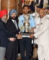 गुरुनानक विवि को मौलाना आजाद ट्रॉफी