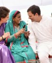 प्रियंका राहुल का अमेठी में चुनाव प्रचार