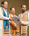 नायडू ने दीं छात्र-छात्राओं को डिग्रियां