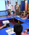 प्राथमिक विद्यालय में बच्चों से बातचीत