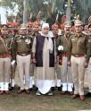 आरपीएफ कर्मियों के साथ सिन्हा