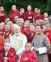 नरेंद्र मोदी की भिक्षुओं से मुलाकात