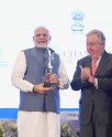 यूएन महासचिव ने मोदी को दिया अवॉर्ड