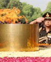 अमर जवान ज्योति पर श्रद्धांजलि