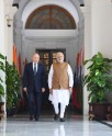 हैदराबाद हाउस में पुतिन से मिले मोदी