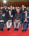 युद्ध नायकों के साथ समूह तस्वीर