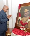 नेताजी को पुष्पांजलि अर्पित