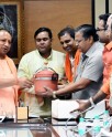 योगी से मिले प्रजापति शिल्पकार