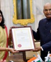 राष्‍ट्रपति ने विजिटर पुरस्‍कार प्रदान किए