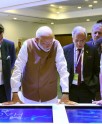 प्रधानमंत्री ने देखी डिजिटल प्रदर्शनी