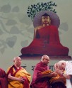 बौद्ध भिक्षुओं को संघ दान