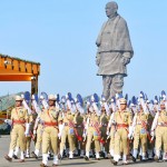 स्टैच्यू ऑफ़ यूनिटी पर परेड