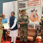 रक्षा राज्यमंत्री ने दिया प्रमाणपत्र