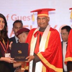 राष्‍ट्रपति ने दीं छात्र-छात्राओं को डिग्री
