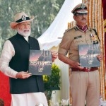 मोदी ने किया पुस्तक का विमोचन