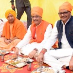 योगी ने लंगर में प्रसाद ग्रहण किया