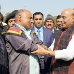 रक्षामंत्री की सेवारत कर्मियों से मुलाकात