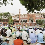फतेहपुरी मस्जिद में नमाज अदायगी