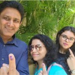 कुंबले ने परिवार के साथ किया मतदान