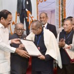 प्रशासनिक व प्रबंधकीय नेताओं को अवॉर्ड
