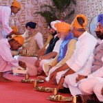 प्रधानमंत्री ने लंगर में भाग लिया
