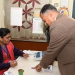 निर्वाचन आयुक्त ने किया मतदान