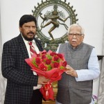 अठावले की राज्यपाल से भेंट