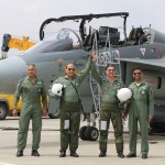 रक्षामंत्री ने तेजस में भरी उड़ान