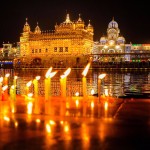 गुरु नानक जयंती पर प्रकाशित स्वर्ण मंदिर