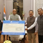 बीईएल ने रक्षामंत्री को सौंपा लाभांश