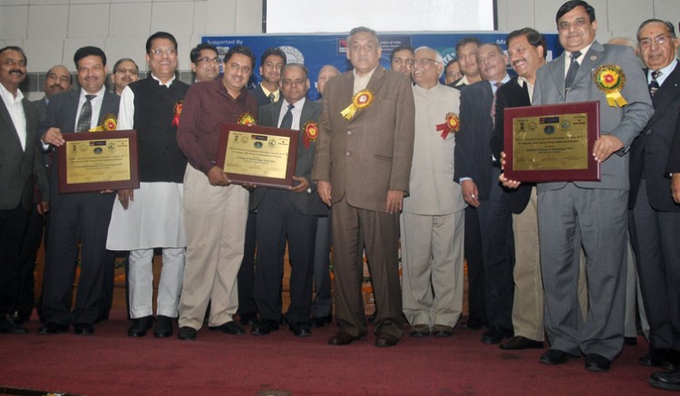 vijay bahuguna in education awards program