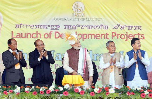 prime minister inaugurates integrated checkpost in moreh
