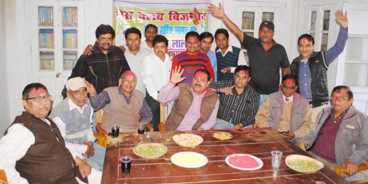 bijnor press club, holi milan