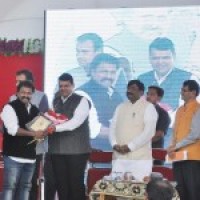 cm devendra fadnavis honored yagnesh shetty