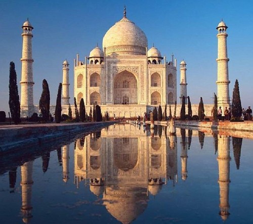 clean india campaign taj mahal
