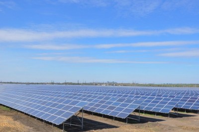 solar plant electricity in rail bhavan