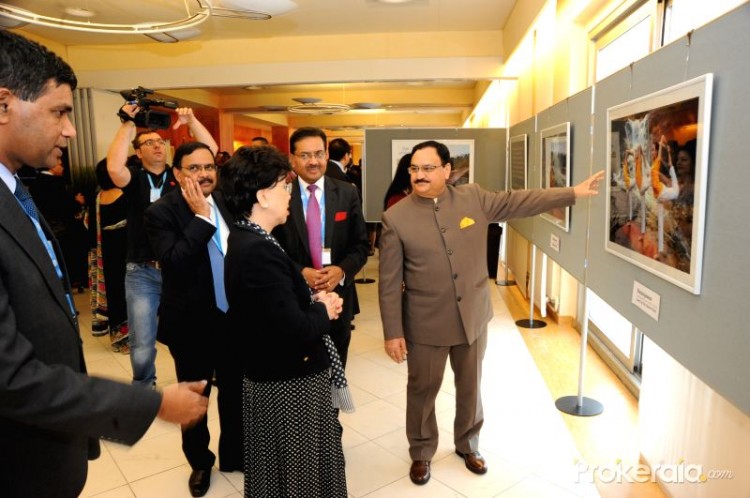photo exhibition yoga for all, yoga for health