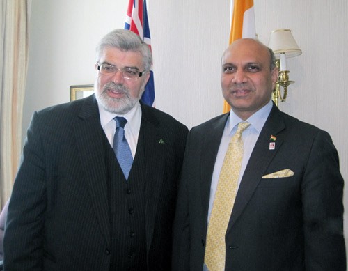senator kim carr and mm pallam raju