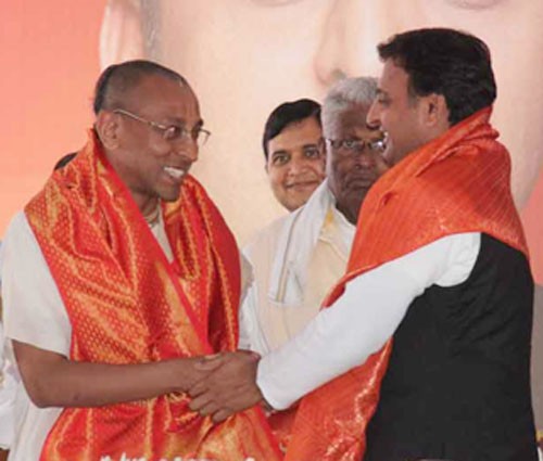 vice president of akshypatr met cm akhilesh yadav