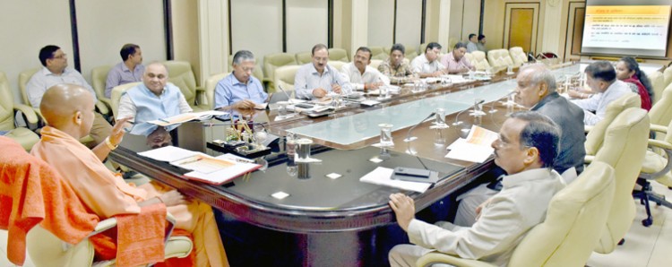 chief minister yogi adityanath review meeting