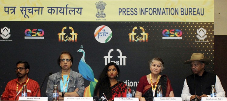 ananth mahadevan with suhasini mulay, usha jadhav, alphons rai and manoj kana