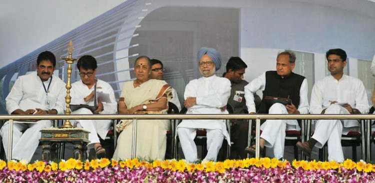 manmohan singh, ajeet singh, ashok gehlot, sachin pilot and k.c. venugopal