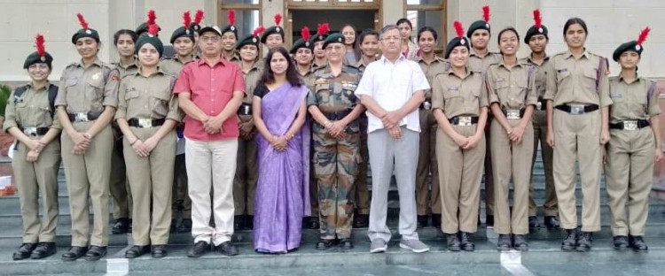 certificate delivered to ncc girls at doon university
