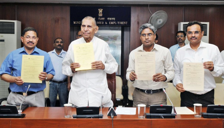 sis ram ola releasing the modified online transfer claim application for epfo