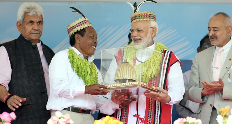 नरेंद्र मोदी का अभिनंदन