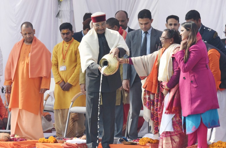 राष्ट्रपति ने किया गंगा पूजन
