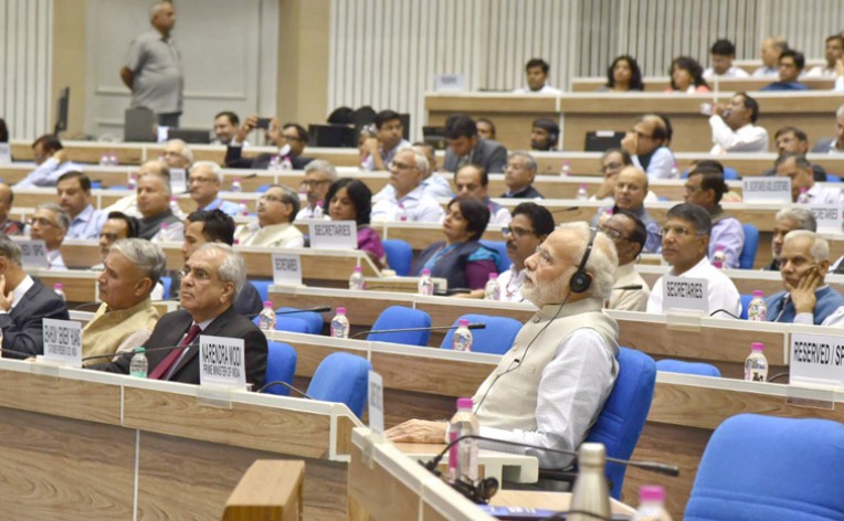 नीति आयोग की लेक्चर सीरीज में मोदी
