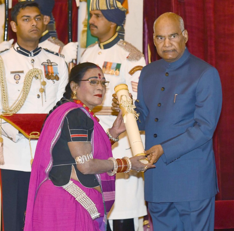 तीजन बाई पद्म विभूषण से सम्मानित
